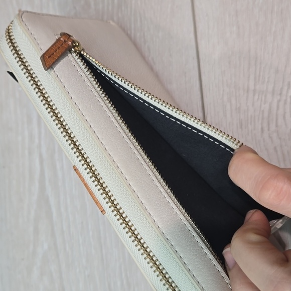Fossil Women Emma RFID Zip clutch Leather Wallet - Picture 10 of 13